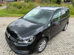 Schwarz Gebraucht 2014 VW Touran Cup Van / Kleinbus | 8.299 € (Fairer Preis)