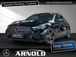 Schwarz (kosmosschwarz) Gebraucht 2023 Mercedes A220 AMG Limousine | 38.840 € (Fairer Preis)
