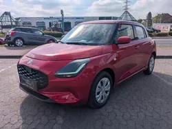 Rot Neu 2025 Suzuki Swift Club Limousine | 19.990 €