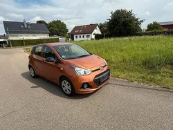 Beige Gebraucht 2015 Hyundai i10 Kleinwagen | 4.500 € (Guter Preis)