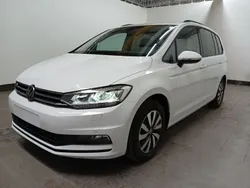 Pure white Gebraucht 2024 VW Touran Van / Kleinbus | 34.900 € (Fairer Preis)