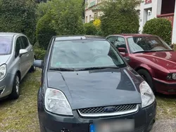 Grau Gebraucht 2007 Ford Fiesta Kleinwagen | 1.500 € (Fairer Preis)