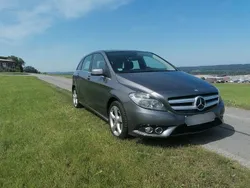 Grau Gebraucht 2014 Mercedes B180 Van / Kleinbus | 10.990 € (Guter Preis)