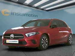 Rot Gebraucht 2022 Mercedes A200 Kleinwagen | 27.749 € (Guter Preis)