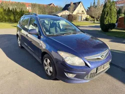 Blau Gebraucht 2010 Hyundai i30 Edition+ Kombi | 800 €