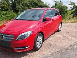 Rot Gebraucht 2012 Mercedes B200 Van / Kleinbus | 11.700 € (Guter Preis)