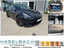 Solid black Gebraucht 2022 Tesla Model Y Performance SUV | 38.230 € (Guter Preis)