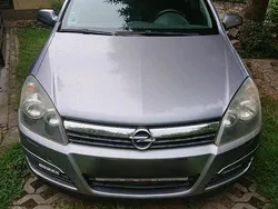 Grau Gebraucht 2004 Opel Astra Kombi | 1.500 € (Fairer Preis)