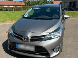 Andere außenfarben Gebraucht 2014 Toyota Verso Van / Kleinbus | 8.399 € (Fairer Preis)