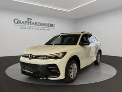 Weiß Gebraucht 2024 VW Tiguan R-line SUV | 46.930 € (Superpreis)