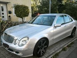 Silber Gebraucht 2002 Mercedes E240 Limousine | 3.799 € (Fairer Preis)