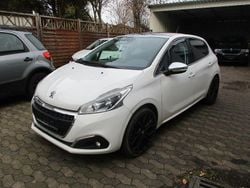 Weiß Gebraucht 2017 Peugeot 208 Allure Kleinwagen | 5.200 € (Superpreis)