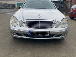 Grau Gebraucht 2006 Mercedes E350 Elegance Limousine | 4.350 € (Superpreis)