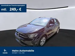 Deep black perleffekt Gebraucht 2022 VW Taigo Life SUV | 19.930 € (Guter Preis)