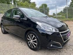 Schwarz Gebraucht 2018 Peugeot 208 Active Kleinwagen | 5.999 € (Guter Preis)