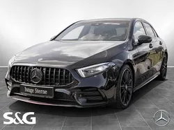 Metalliclack kosmosschwarz Gebraucht 2019 Mercedes A250 AMG Limousine | 25.977 € (Fairer Preis)