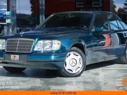 Grün Gebraucht 1994 Mercedes E220 Limousine | 8.890 €