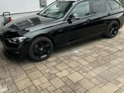 Schwarz Gebraucht 2018 BMW 320 Kombi | 17.900 € (Fairer Preis)