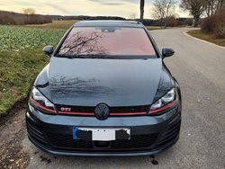 Grau Gebraucht 2014 VW Golf VII GTI Limousine | 19.400 € (Etwas zu teuer)