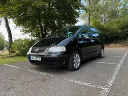 Schwarz Gebraucht 2025 VW Sharan Van / Kleinbus | 3.900 €