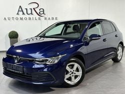 Blau Gebraucht 2022 VW Golf VIII Life Limousine | 18.749 € (Guter Preis)