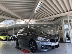 Grau Gebraucht 2016 BMW 220 Gran Tourer M Sport Van / Kleinbus | 19.450 € (Guter Preis)
