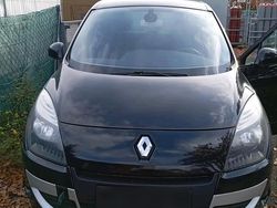 Schwarz Gebraucht 2010 Renault Alaskan Abholung | 950 €