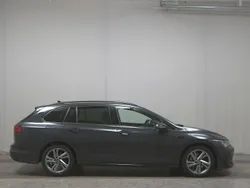 Grau Gebraucht 2021 VW Golf VIII R-line Kombi | 21.480 € (Guter Preis)