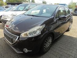 Braun Gebraucht 2012 Peugeot 208 Allure Kleinwagen | 5.299 € (Guter Preis)
