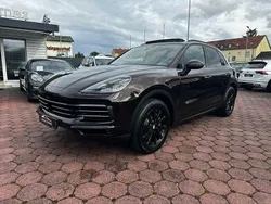 Braun Gebraucht 2018 Porsche Cayenne SUV | 57.900 € (Teuer)