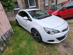 Weiß Gebraucht 2014 Opel Astra GTC S Limousine | 4.900 € (Fairer Preis)