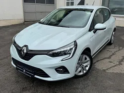 Weiß Gebraucht 2022 Renault Clio V Business Limousine | 16.950 € (Fairer Preis)