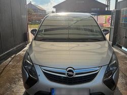 Grau Gebraucht 2015 Opel Zafira Tourer Van / Kleinbus | 9.000 €