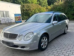 Grau Gebraucht 2004 Mercedes 320 Avantgarde Kombi | 3.999 €