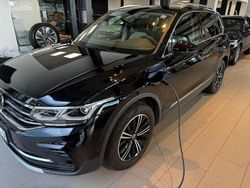 Schwarz Gebraucht 2022 VW Tiguan Elegance SUV | 32.480 € (Etwas zu teuer)