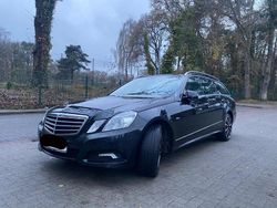 Schwarz Gebraucht 2011 Mercedes E350 Avantgarde Kombi | 8.199 € (Guter Preis)