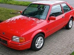 Rot Gebraucht 1990 Ford Escort Limousine | 4.600 €