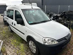 Weiß Gebraucht 2010 Opel Combo Van / Kleinbus | 1.290 € (Fairer Preis)