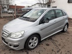 Silber Gebraucht 2009 Mercedes B180 Van / Kleinbus | 5.999 € (Fairer Preis)