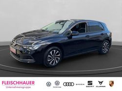 Schwarz Gebraucht 2022 VW Golf VIII Active Limousine | 20.980 € (Guter Preis)