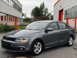 Grau Gebraucht 2011 VW Jetta Comfortline Limousine | 3.980 € (Guter Preis)