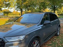Grau Gebraucht 2021 Audi Q7 S-Line SUV | 56.300 €