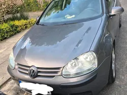 Gebraucht 2004 VW Golf V Kleinwagen | 2.650 €