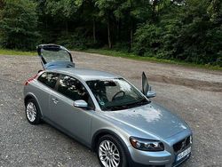Silber Gebraucht 2007 Volvo C30 Momentum Kleinwagen | 6.630 € (Etwas zu teuer)