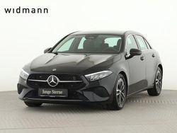 Kosmosschwarz metallic Gebraucht 2024 Mercedes A200 Progressive Limousine | 29.850 € (Fairer Preis)