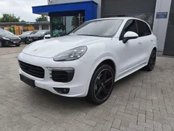 Weiß (weiß) Gebraucht 2017 Porsche Cayenne S Platinum Edition SUV | 39.780 € (Etwas zu teuer)