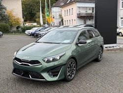 Grün Neu 2025 Kia Ceed Sportswagon GT-Line Kombi | 32.490 € (Teuer)