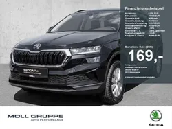 Blackmagic perleffekt Neu 2025 Skoda Karoq Selection SUV | 26.985 € (Guter Preis)