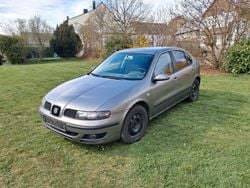 Grau Gebraucht 2004 Seat Leon Limousine | 500 € (Superpreis)