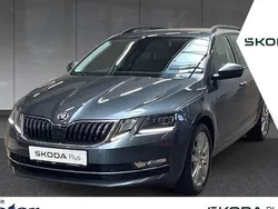 Grau Gebraucht 2019 Skoda Octavia Style Kombi | 18.690 € (Fairer Preis)